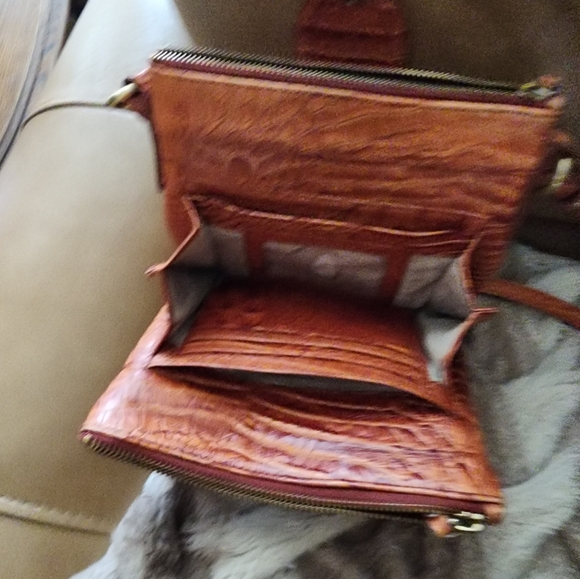 Gently used Brahmin crossbody - Picture 3 of 8